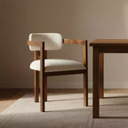 Chaise de salle à manger Storied Home en bois d'acacia avec tissu bouclé