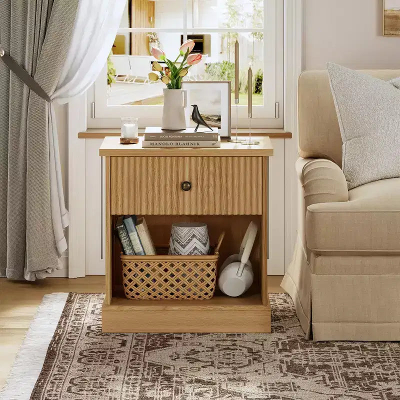 Table de chevet cannelée moderne du milieu du siècle avec tiroir - Table de chevet peu encombrante avec rangement, idéale pour la chambre ou le salon