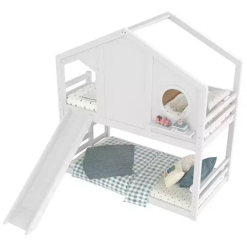 Lit superposé cabane jumeau sur jumeau avec toboggan et étagères de rangement, cadre de lit superposé en bois avec fenêtre pour enfants