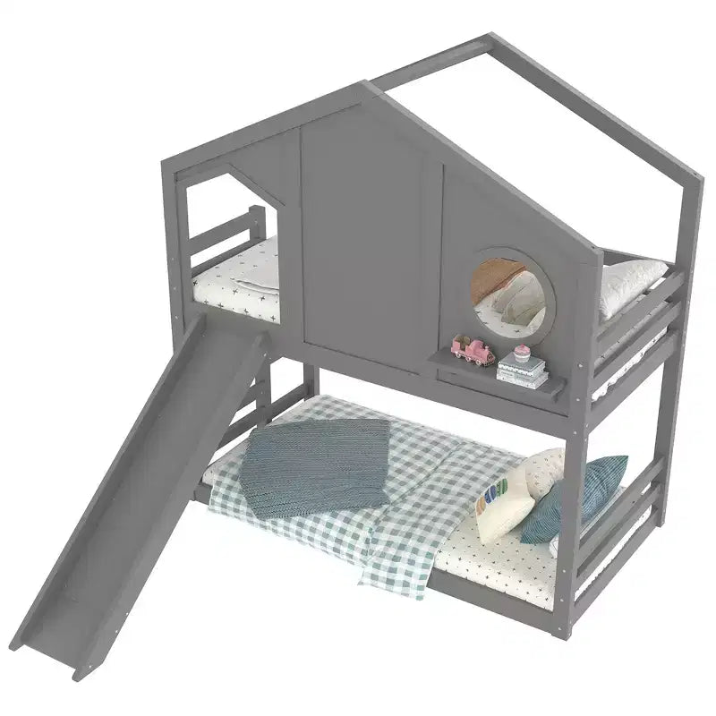 Lit superposé cabane jumeau sur jumeau avec toboggan et étagères de rangement, cadre de lit superposé en bois avec fenêtre pour enfants