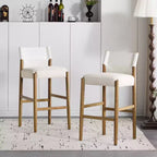 Christopher Knight Home Pedro Tabourets de bar modernes en bois d'hévéa rembourrés avec dossier en similicuir (Lot de 2)