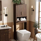 Meuble de rangement au-dessus des toilettes VINGLI, organisateur de salle de bain vert sauge au-dessus des toilettes avec portes en rotin arquées, étagère autoportante peu encombrante