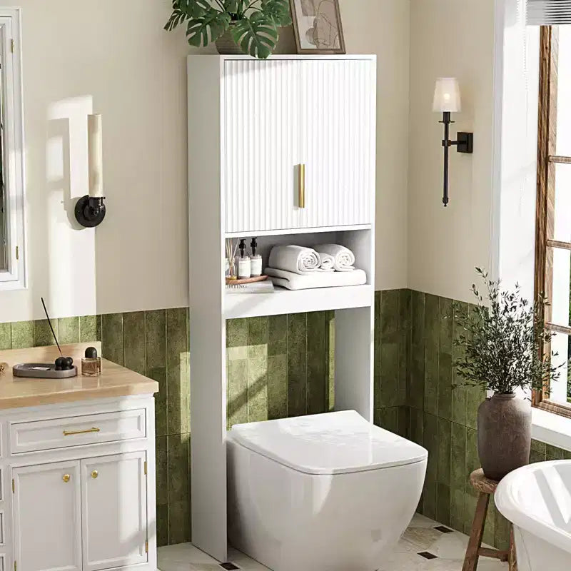 Meuble de rangement au-dessus des toilettes VINGLI, organisateur de salle de bain vert sauge au-dessus des toilettes avec portes en rotin arquées, étagère autoportante peu encombrante