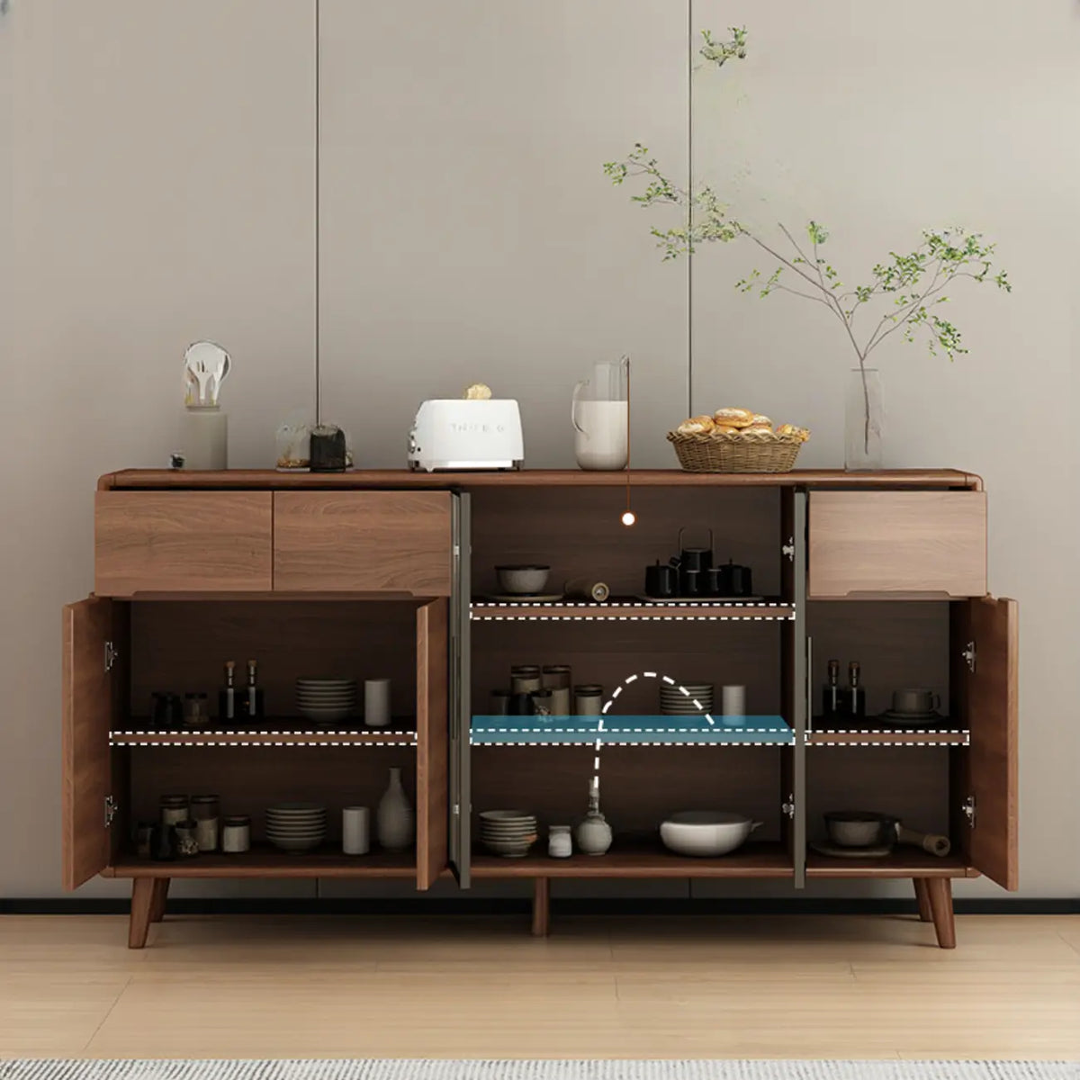 Buffet en bois moderne avec de spacieux placards de rangement
