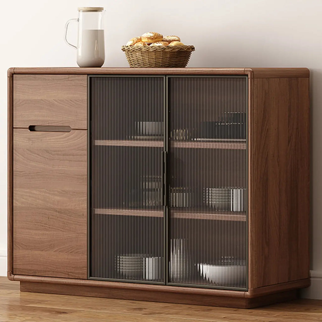 Buffet en bois moderne avec de spacieux placards de rangement