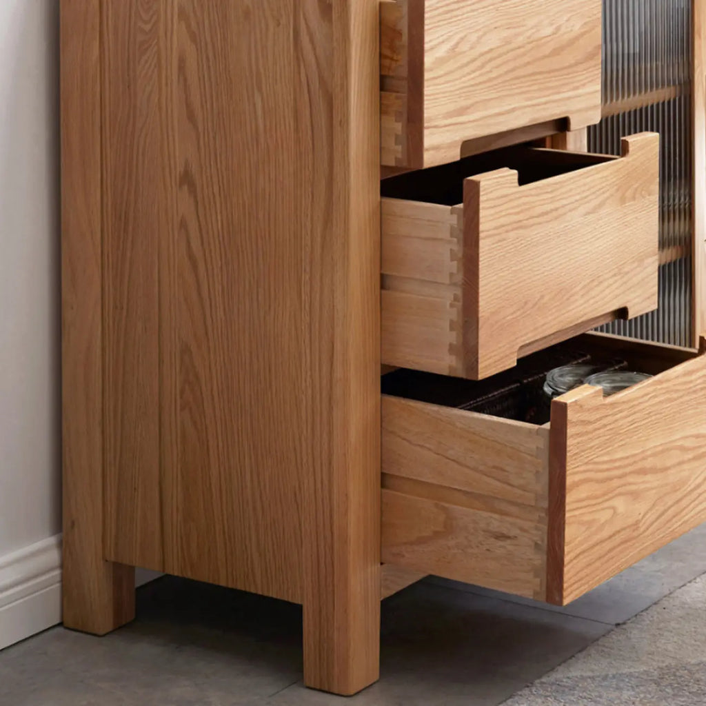 Buffet moderne en bois avec étagères et tiroirs