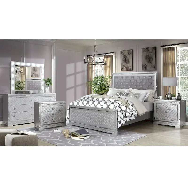 Ensemble de chambre à coucher 5 pièces avec panneau capitonné en bois argenté Seleena Glam et port USB par Furniture of America
