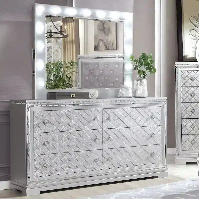 Ensemble de chambre à coucher 5 pièces avec panneau capitonné en bois argenté Seleena Glam et port USB par Furniture of America