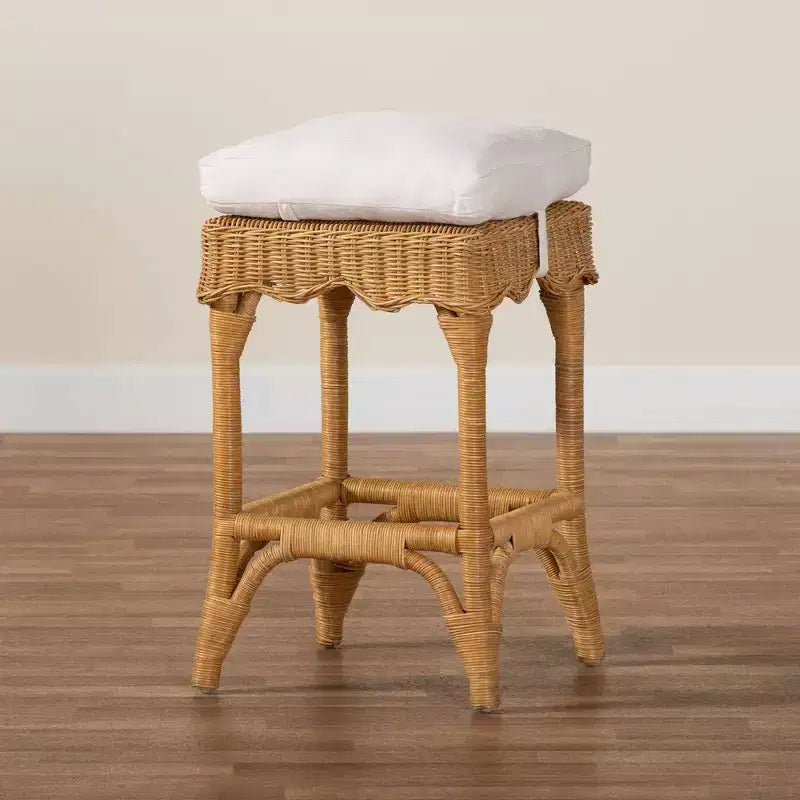 bali & pari Tabouret de bar en rotin coquillage miel/blanc
