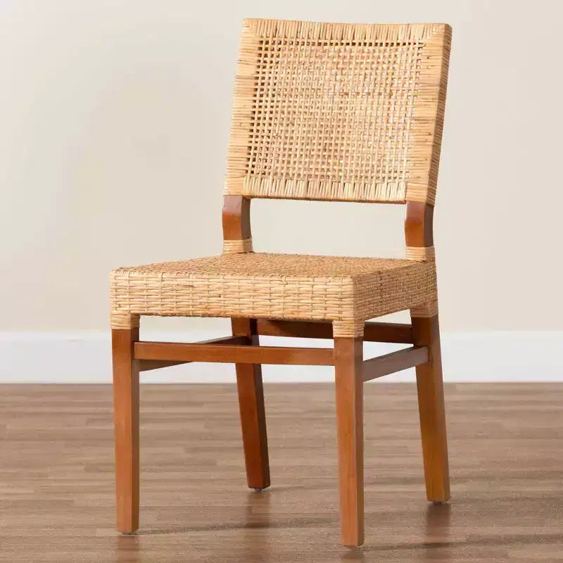 bali & pari Lesia Chaises de salle à manger en rotin et bois d'acajou Naturel/Noyer