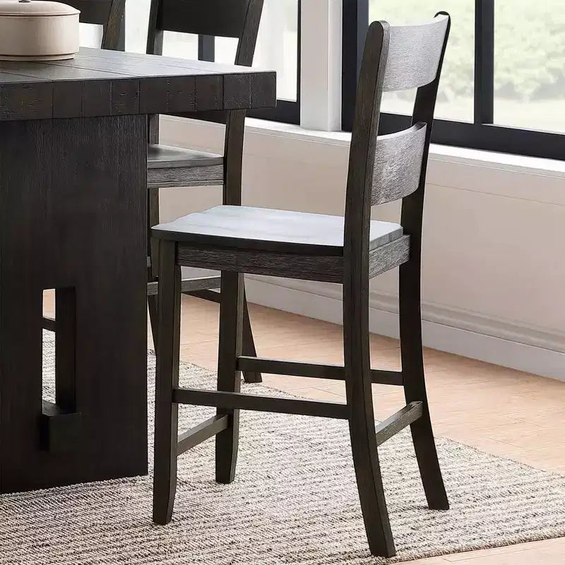 Chaise de salle à manger Haddie Acme Furniture, finition noyer vieilli