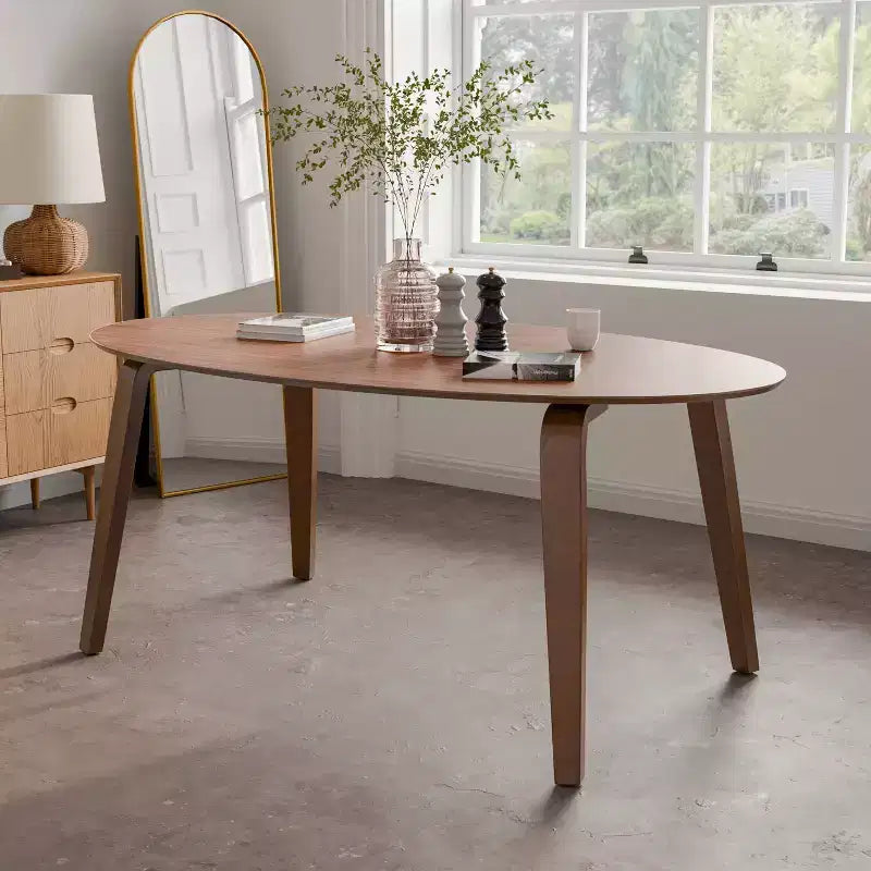 HOMES: Inside + Out Table de salle à manger ovale moderne Sandy Cove du milieu du siècle 71 po Noyer