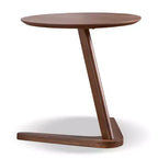 MAISON : Intérieur + Extérieur – Ensemble de 2 tables d'appoint River Run de style Mid-Century Modern avec chaise – Noyer