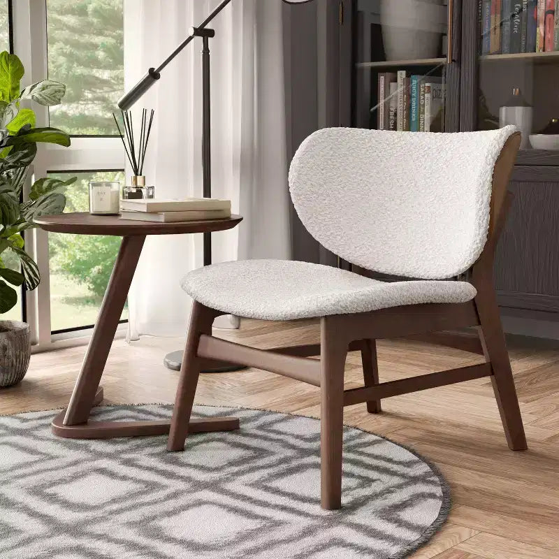 MAISON : Intérieur + Extérieur – Ensemble de 2 tables d'appoint River Run de style Mid-Century Modern avec chaise – Noyer