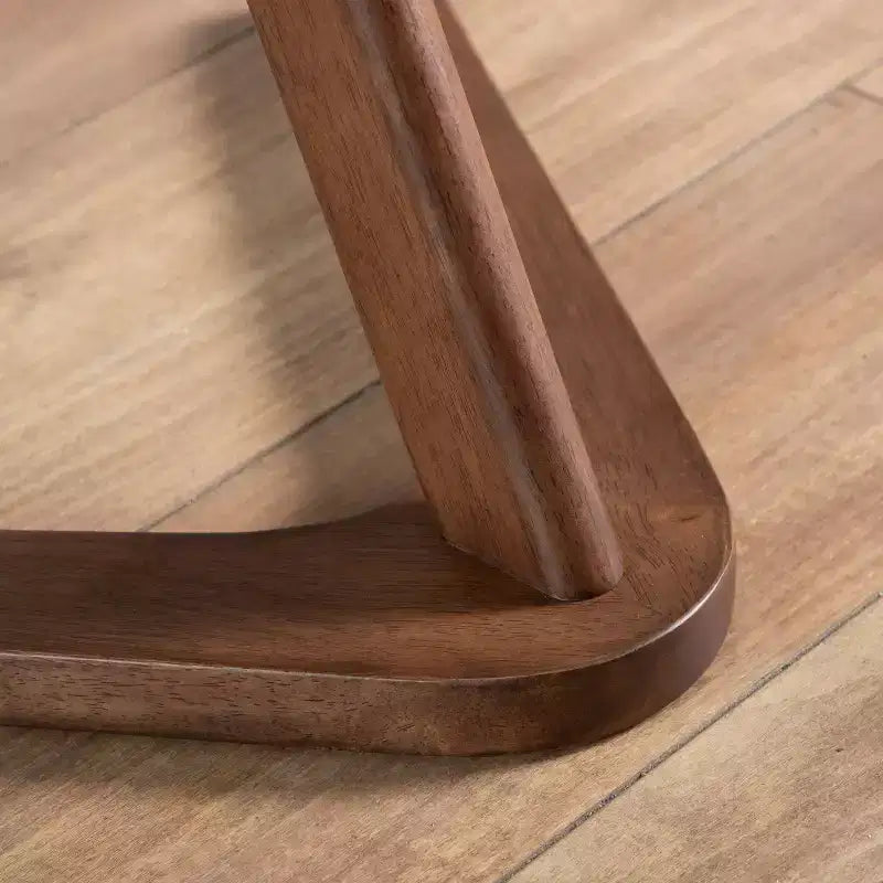 MAISON : Intérieur + Extérieur – Ensemble de 2 tables d'appoint River Run de style Mid-Century Modern avec chaise – Noyer