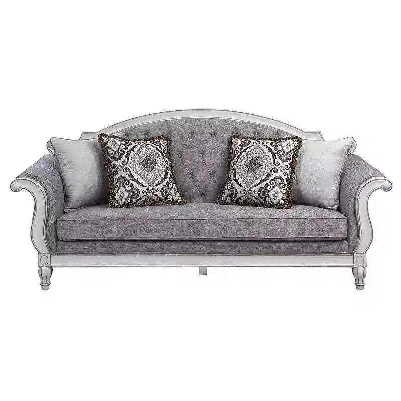 Canapé Florian 88 po en tissu gris et finition blanc antique - Meubles Acme : Revêtement en cuir, cadre en bois, coussin décoratif inclus