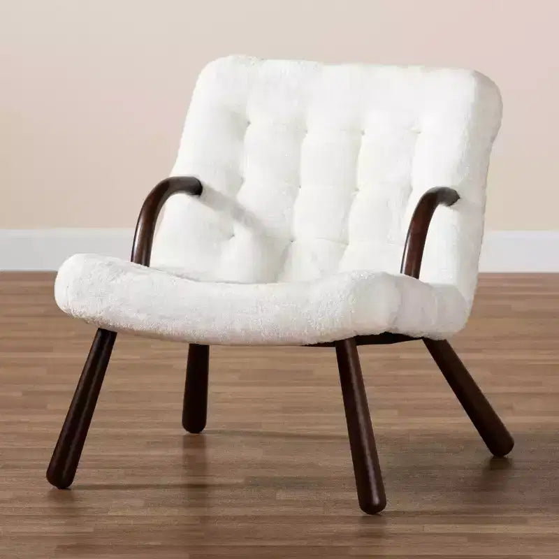Fauteuil d'appoint Eisa en similicuir retourné rembourré et bois Blanc/Noyer - Baxton Studio
