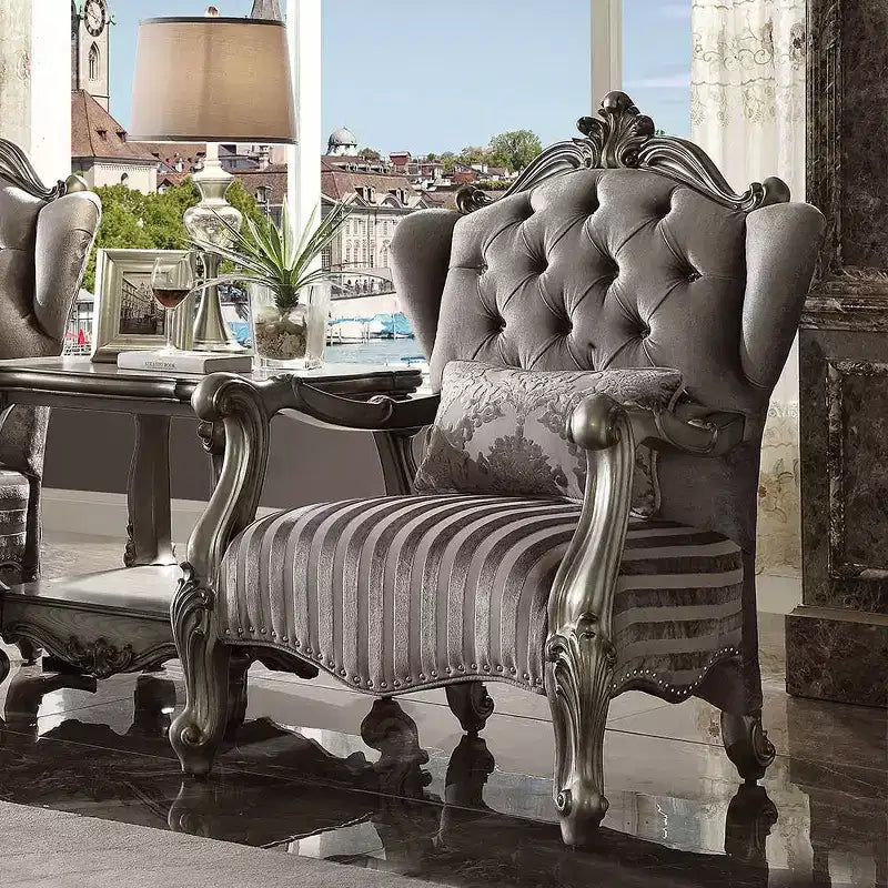Chaise Versailles avec 1 coussin Velours/Finition Platine Vieillie - Acme Furniture