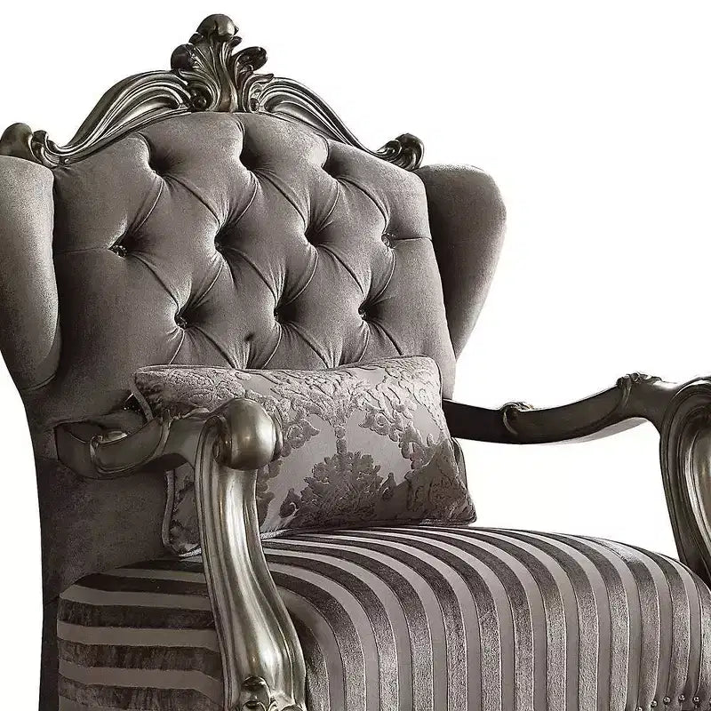 Chaise Versailles avec 1 coussin Velours/Finition Platine Vieillie - Acme Furniture