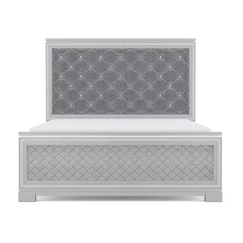 Ensemble de lit 3 pièces Queen Tenaya avec 2 tables de chevet Argent/Gris - HOMES: Inside + Out