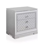 Ensemble de lit 3 pièces Queen Tenaya avec 2 tables de chevet Argent/Gris - HOMES: Inside + Out
