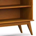 WyndenHall Étagère basse Tierney de 30 po marron teck : Style moderne, 4 étagères fixes, Structure en bois d'hévéa