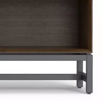 Bibliothèque basse et large WyndenHall Devlin 30", marron noyer