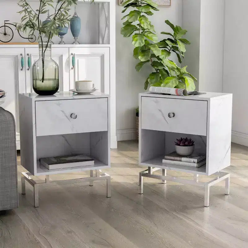 Lot de 2 tables d'appoint Rupelt avec port USB blanc antique - miBasics
