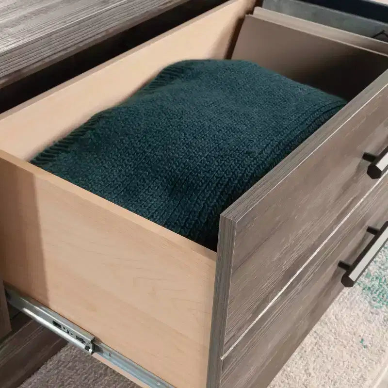 Sauder Aspen Post Square Coffee Table Pebble Pine : style ferme, MDF avec quincaillerie en métal, conforme aux normes CPSC
