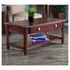 Table basse Richmond avec pieds effilés en noyer - Winsome : Étagère de rangement, Poignées modernes en chrome brossé