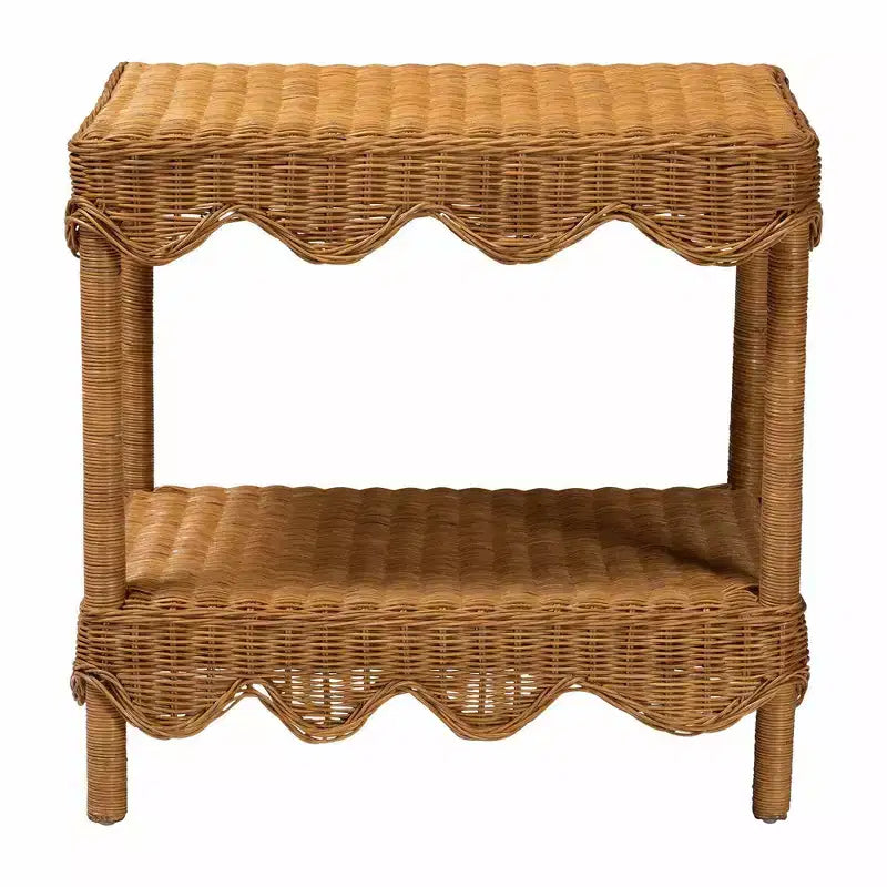 bali & pari Oteria Table d'appoint festonnée en rotin Miel clair