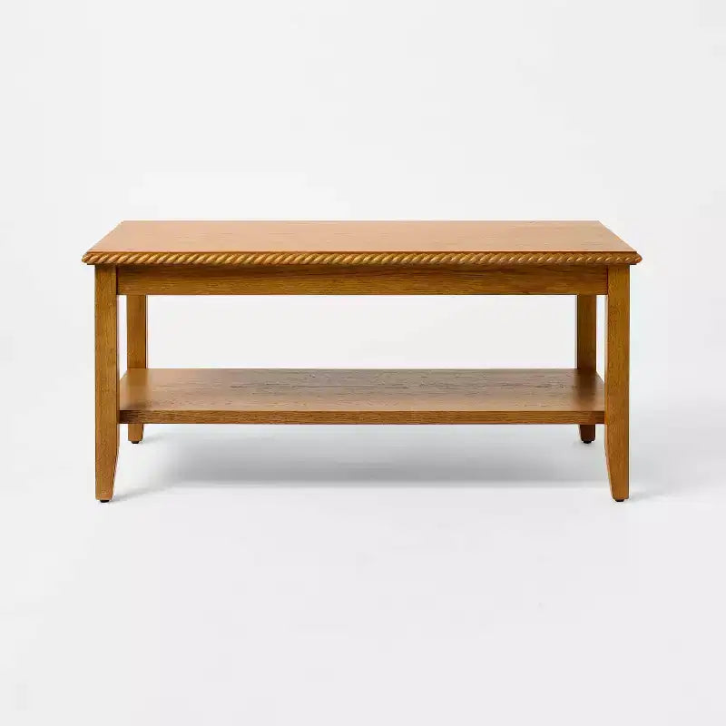 Table basse Azorella chêne brun – Threshold™ conçue avec Studio McGee