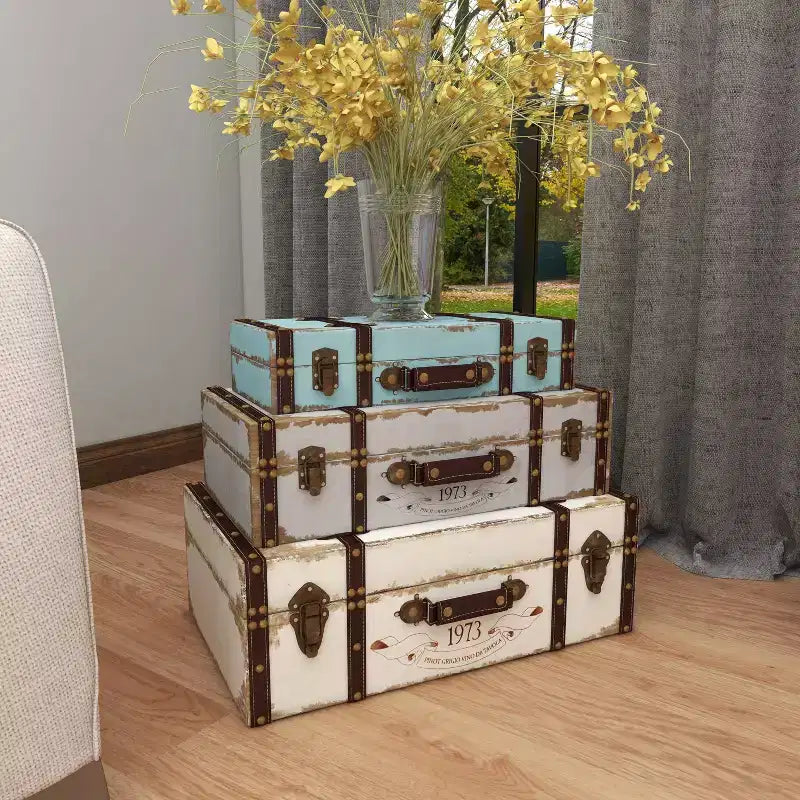 Lot de 3 Malles rectangulaires en bois effet vieilli - Olivia & May : Finition polyuréthane, Aucun assemblage requis