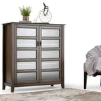Meuble de rangement moyen 40" Portland marron acajou - WyndenHall : Portes en verre trempé, cadre en pin, 4 étagères réglables