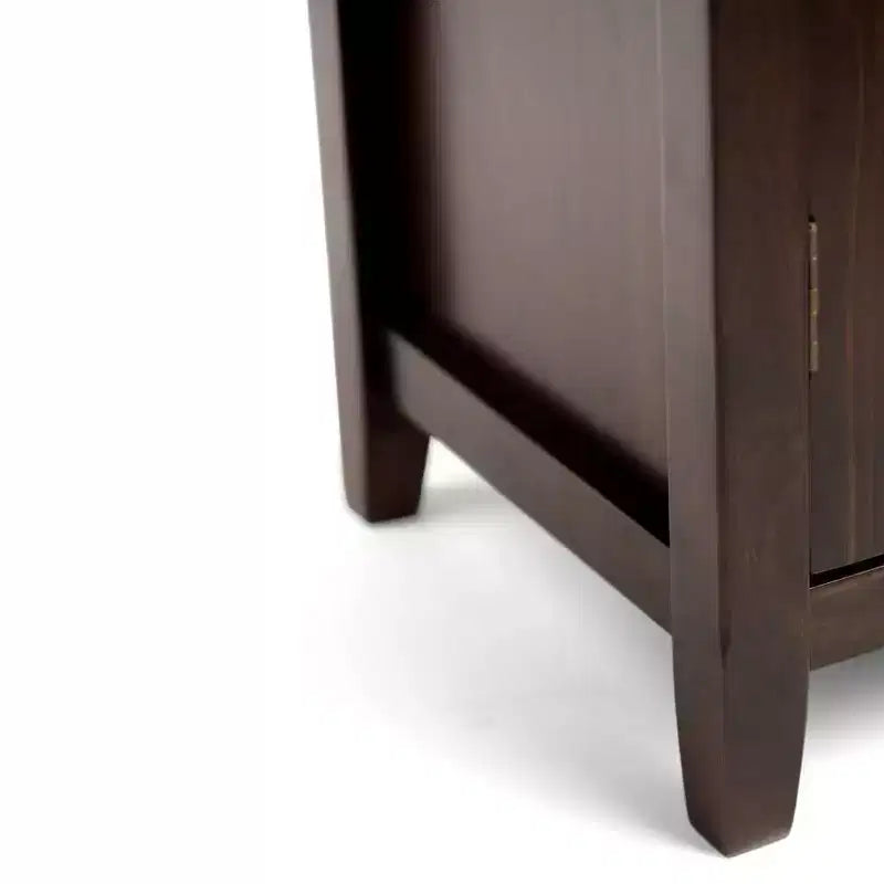 Meuble de rangement moyen 40" Portland marron acajou - WyndenHall : Portes en verre trempé, cadre en pin, 4 étagères réglables