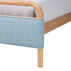 Lit plateforme Mateo Baxton Studio, grand lit, en tissu et bois naturel, bleu clair/naturel