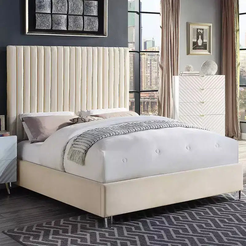 Acme Furniture Lit Queen 86" Edzia Velours Beige : Panneau Rembourré Luxueux, Cadre en Bois, Textile Acrylique