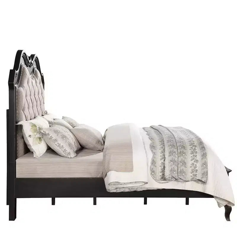 Lit King-size 82,5 po : Chelmsford Beds, Clous décoratifs, Tête de lit capitonnée - Acme Furniture