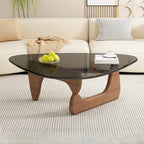 Table basse triangulaire en bois avec plateau en verre
