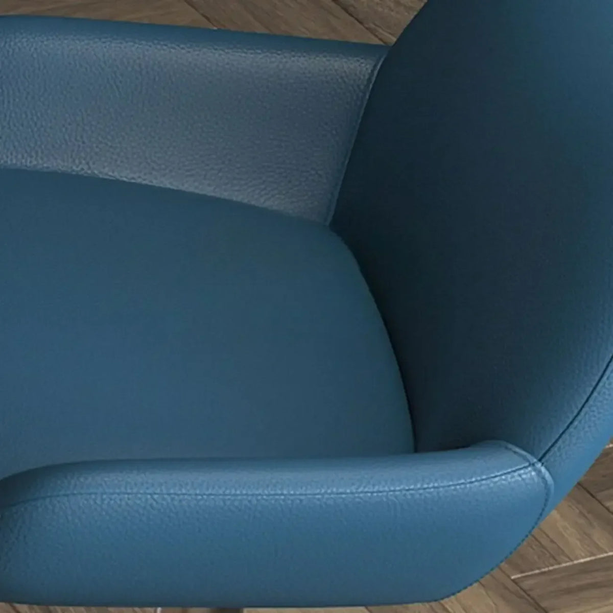 Tabourets de bar pivotants en cuir minimalistes à dossier bas pour la cuisine