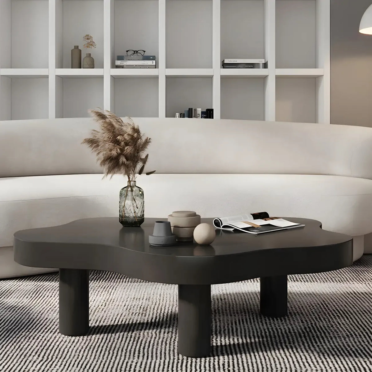 Table basse en pin naturel en forme de nuage à 3 pieds