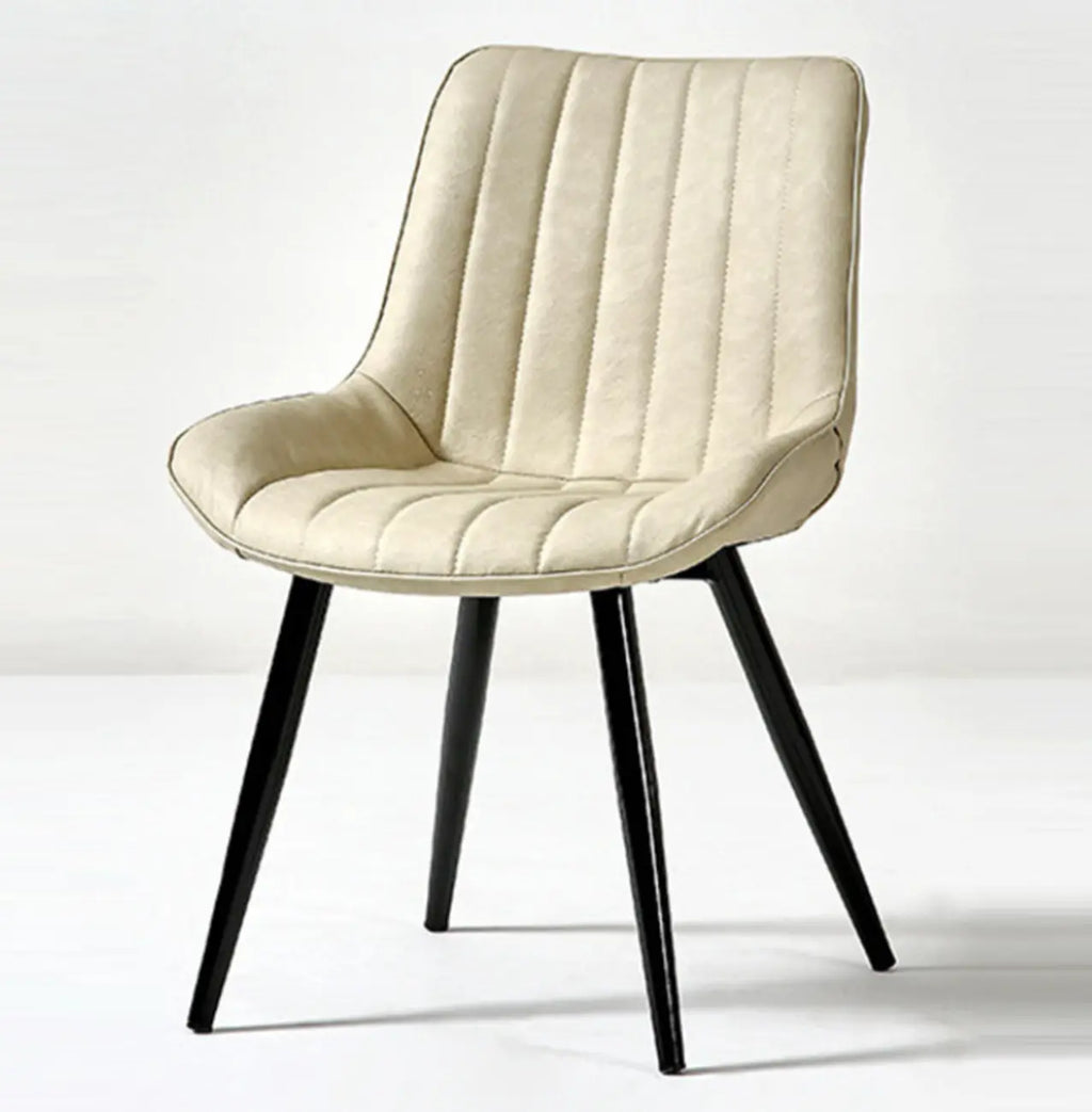 Chaise de salle à manger simple en cuir rembourré avec dossier solide et pieds en métal