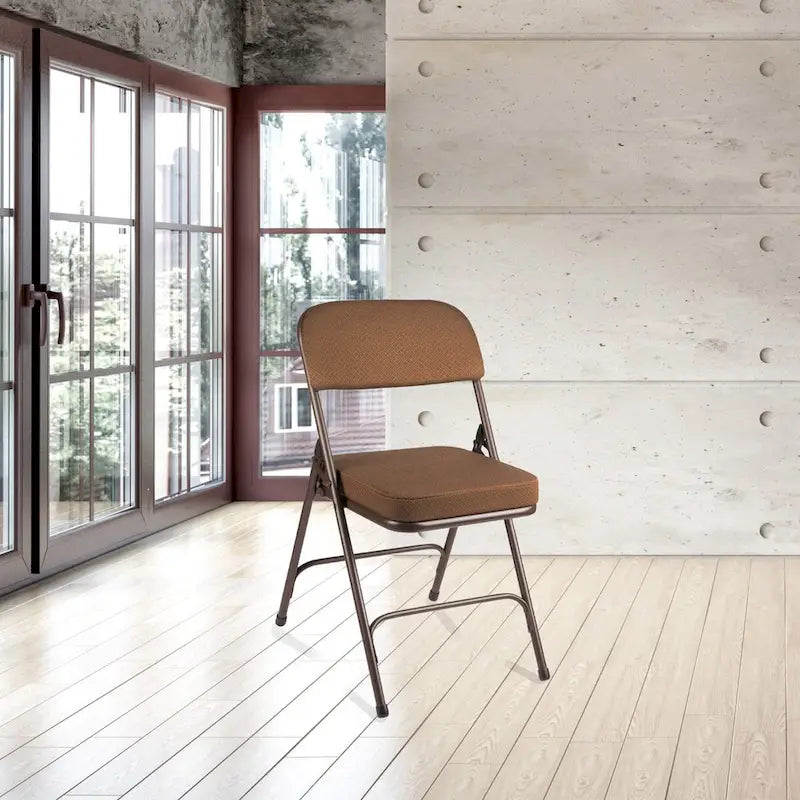 Chaise pliante de luxe matelassée en tissu de la collection Bernadine de Hampden Furnishings, lot de 2