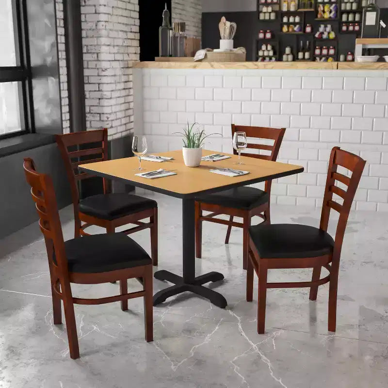 Chaise de restaurant en bois à dossier échelle Flash Furniture