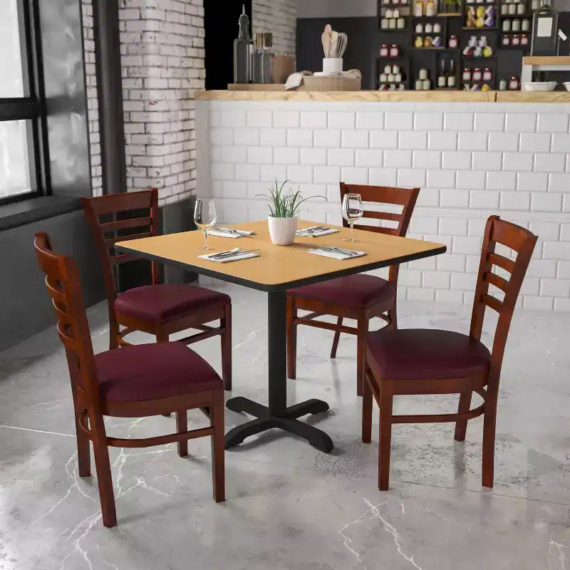 Chaise de restaurant en bois à dossier échelle Flash Furniture