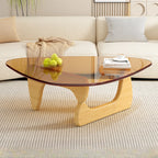Table basse triangulaire en bois avec plateau en verre