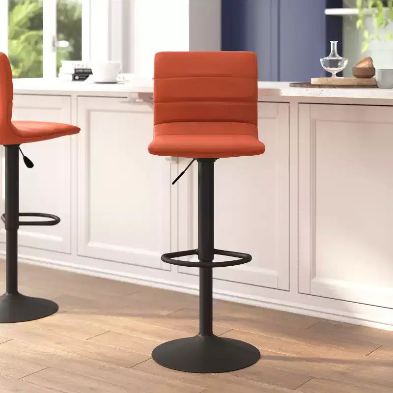 Tabouret moderne Emma et Oliver Coti, capitonné, à hauteur réglable, dossier mi-hauteur et base sur pied avec repose-pieds