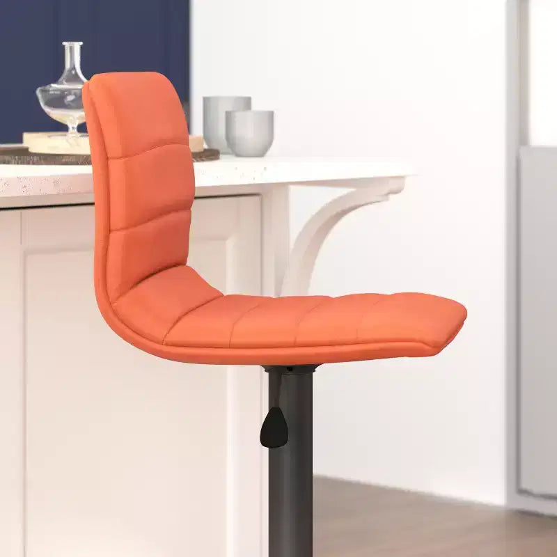 Tabouret moderne Emma et Oliver Coti, capitonné, à hauteur réglable, dossier mi-hauteur et base sur pied avec repose-pieds