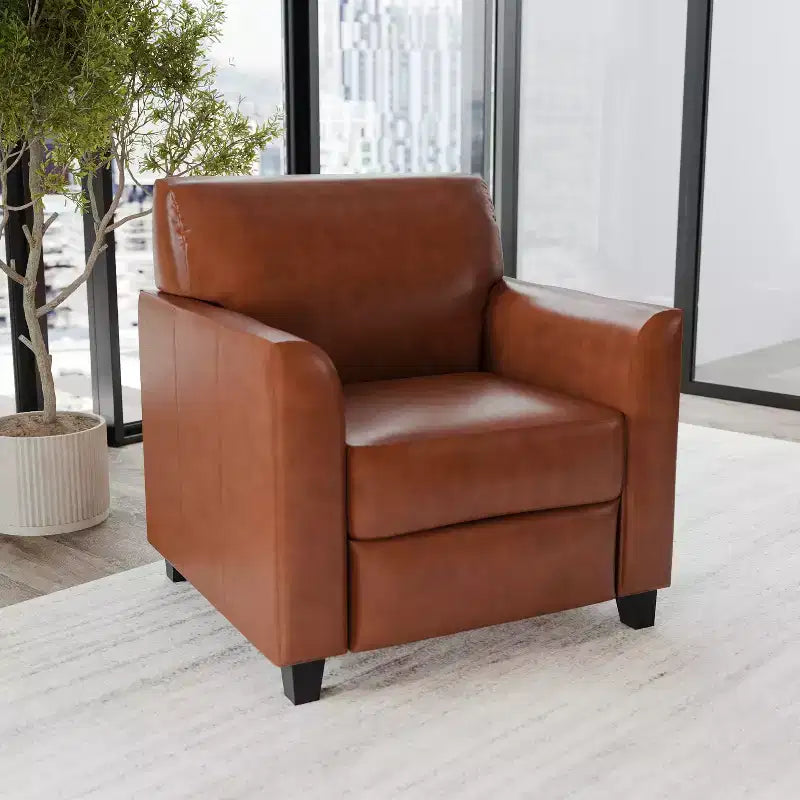 Fauteuil en cuir Emma et Oliver avec cadre surpiqué aux lignes épurées
