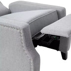 Fauteuil inclinable en tissu Emma et Oliver avec mécanisme de poussée facile - Design classique à oreilles avec garniture cloutée et repose-pieds